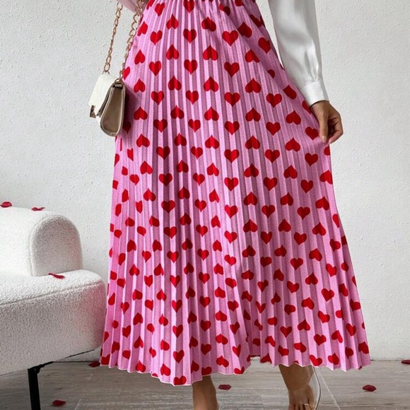 Pleated Heart Midi Skirt in Pink - Picture 2 of 5